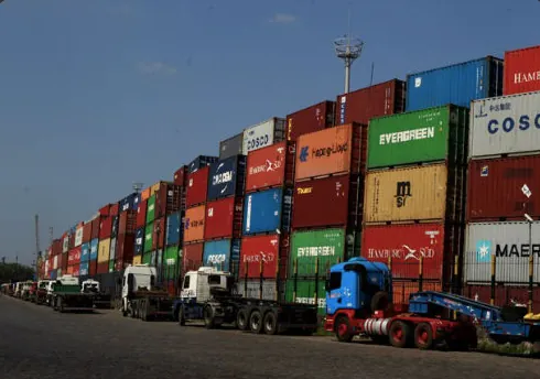 Greve dos caminhoneiros afeta o Porto de Santos — o que aconteceu e o que isso significou pra sua carga